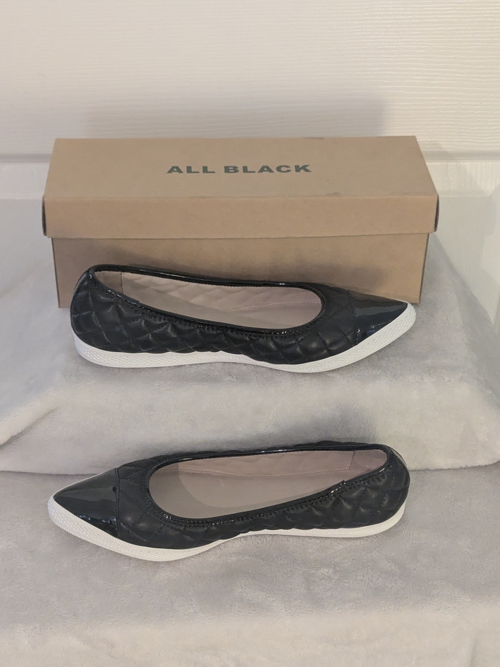 ALL BLACK Diamond Quilt Scoop Sneak Black Flats EU 38 US 7.5 NIB